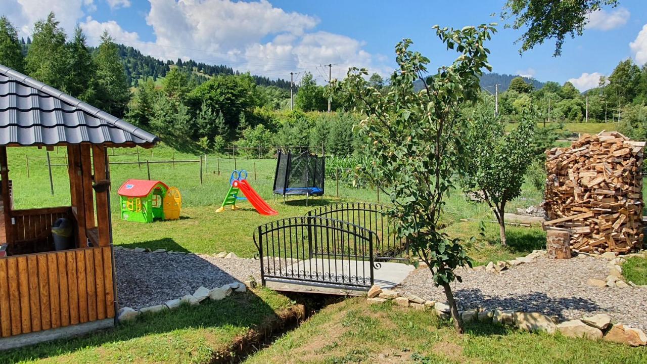 Cabana Alesia, Relaxare La Poalele Raraului Câmpulung Moldovenesc Екстериор снимка