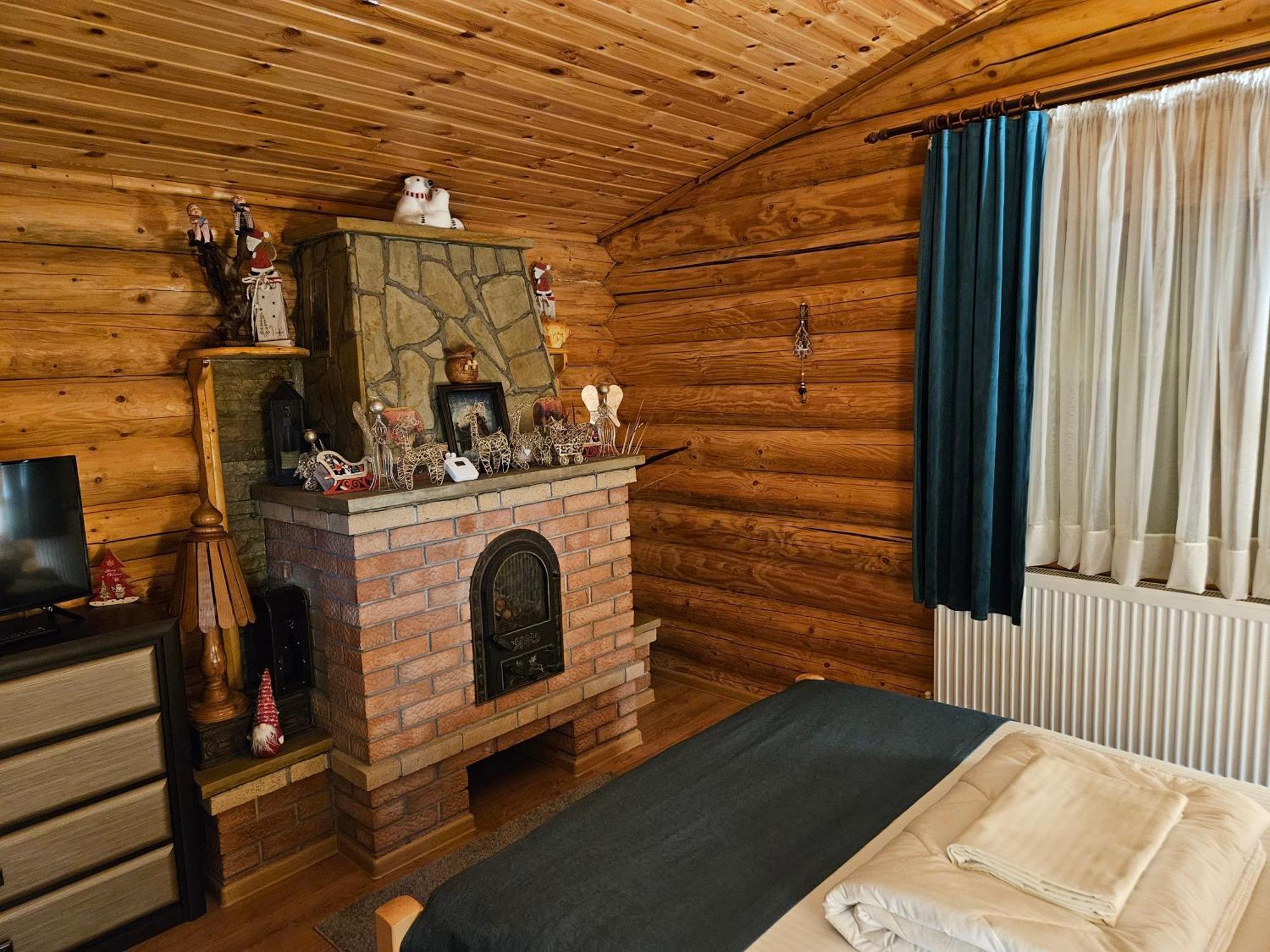 Cabana Alesia, Relaxare La Poalele Raraului Câmpulung Moldovenesc Екстериор снимка